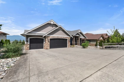 Garden / Landscaping Photo of 7319 Mount Thurston Drive, Chilliwack, BC