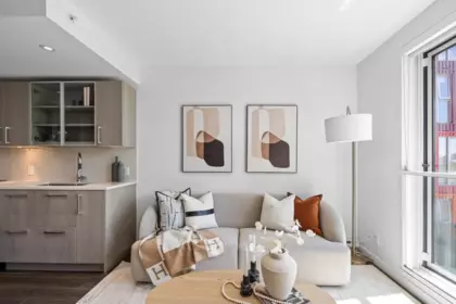 562 955 E Hastings Street, Vancouver, BC, Vancouver — Apartment/Condo for sale