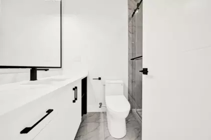 Powder Room Photo of 11785 82b Avenue, Delta, BC