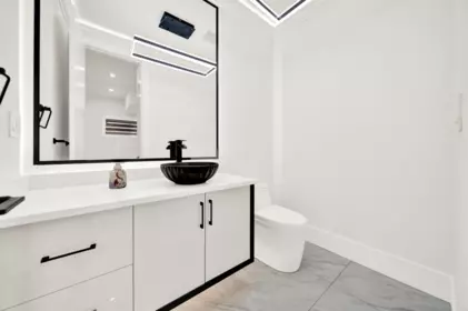 Walk-In Closet Photo of 11785 82b Avenue, Delta, BC