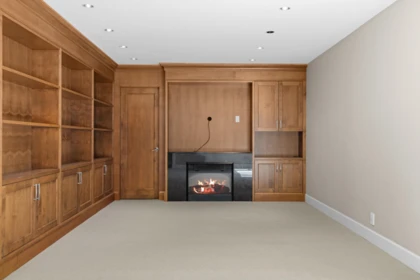 Garage Interior Photo of 2370 Queens Avenue, West Vancouver, BC