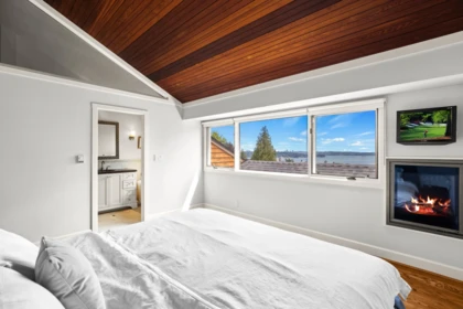 Office / Den Photo of 2370 Queens Avenue, West Vancouver, BC