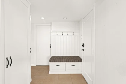 Primary Bathroom Photo of 2370 Queens Avenue, West Vancouver, BC
