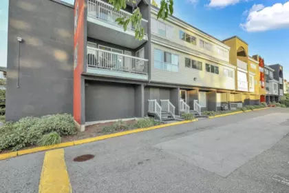 Outdoor Deck Photo of 305 5664 200 Street, Langley, BC