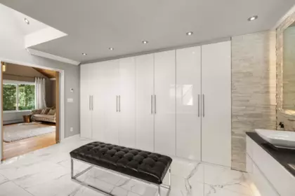 Entry Foyer Photo of 5522 Deerhorn Lane, North Vancouver, BC