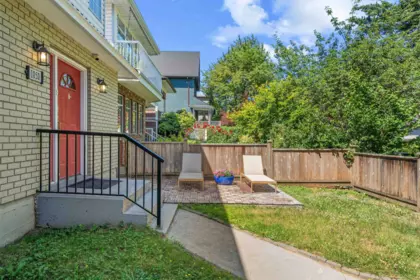 Backyard Photo of 1050 E 10th Avenue, Vancouver, BC