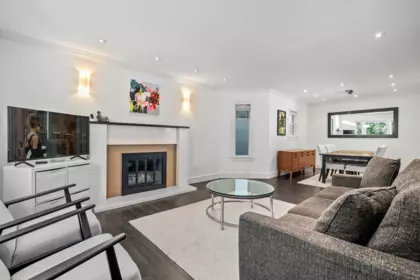 1050 E 10th Avenue, Vancouver, BC, Vancouver — Half Duplex for sale
