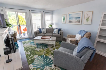 304 1860 E Southmere Crescent, White Rock, BC, White Rock — Apartment/Condo for sale