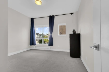 Entry Foyer Photo of 88 16336 23a Avenue, Surrey, BC