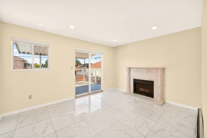 Breakfast Nook Photo of 7275 Victoria Drive, Vancouver, BC