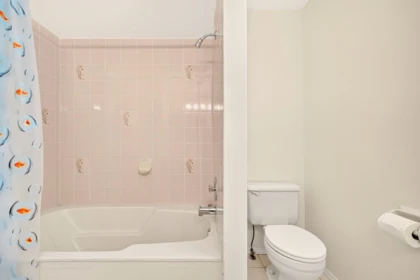 Powder Room Photo of 7275 Victoria Drive, Vancouver, BC