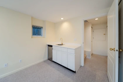 Entry Foyer Photo of 4682 W 14th Avenue, Vancouver, BC