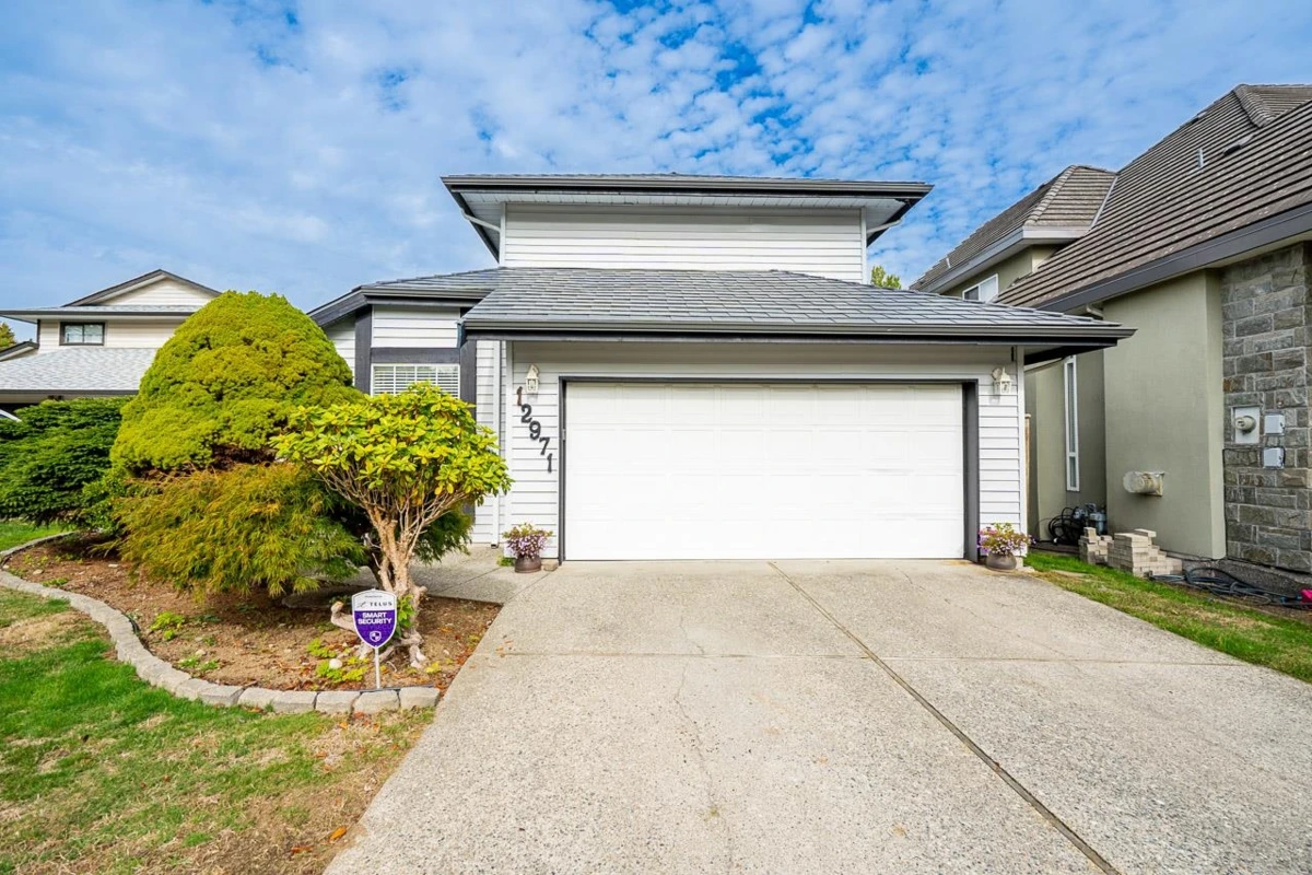 Family Room Photo of 12971 66b Avenue, Surrey, BC