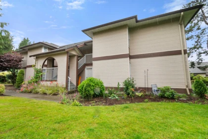 Front Yard Photo of 1006 1750 Mckenzie Road, Abbotsford, BC