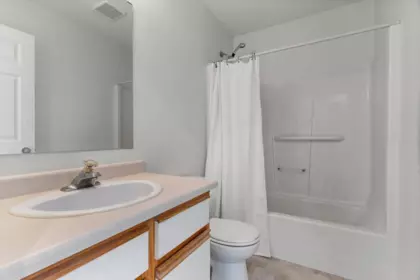 Walk-In Closet Photo of 45322 Balmoral Avenue, Chilliwack, BC