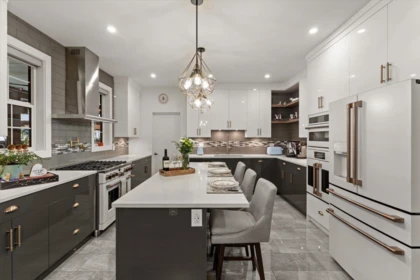 Kitchen Island Photo of 52692 Bunker Road, Rosedale, BC