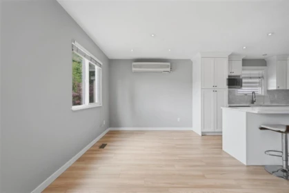Kitchen Island Photo of 2270 Irvine Avenue, Port Coquitlam, BC