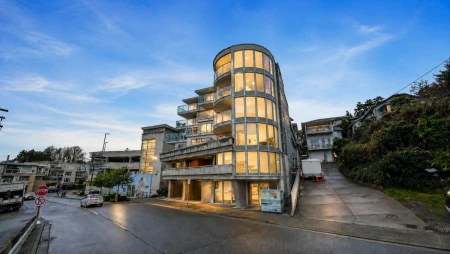 404 14955 Victoria Avenue, White Rock, BC, White Rock — Apartment/Condo for sale