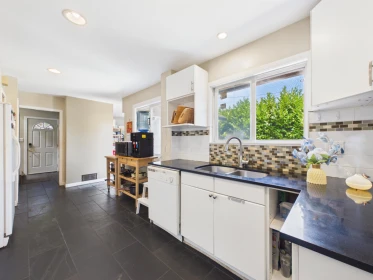 Breakfast Nook Photo of 11760 Sealord Road, Richmond, BC
