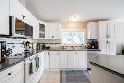 Kitchen Island Photo of 14 23141 72 Avenue, Langley, BC