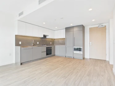 2907 2135 Springer Avenue, Burnaby, BC, Burnaby — Apartment/Condo for sale