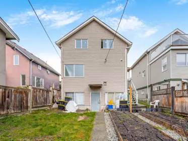 Backyard Photo of 227 W 5th Street, North Vancouver, BC