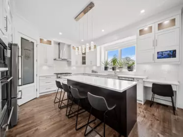 Kitchen Island Photo of 20574 71 Avenue, Langley, BC