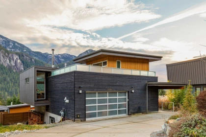 Family Room Photo of 38555 Sky Pilot Drive, Squamish, BC