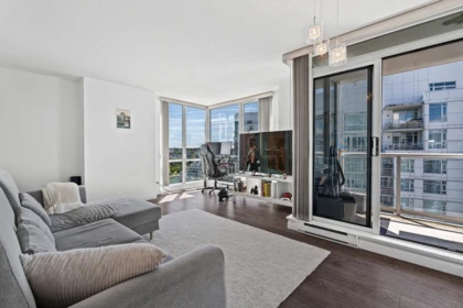 3302 193 Aquarius Mews, Vancouver, BC, Vancouver — Apartment/Condo for sale