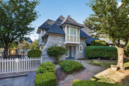 Swimming Pool Photo of 59 8775 161 Street, Surrey, BC