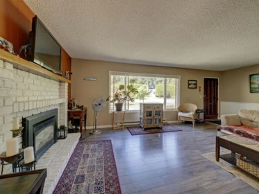 Kitchen Island Photo of 3367 Richards Road, Roberts Creek, BC