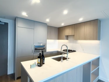 2505 6608 Sussex Avenue, Burnaby, BC, Burnaby — Apartment/Condo for sale