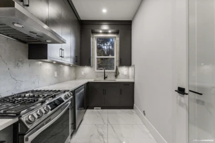 Mudroom Photo of 18339 63 Avenue, Surrey, BC