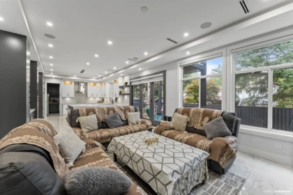 Office / Den Photo of 18339 63 Avenue, Surrey, BC