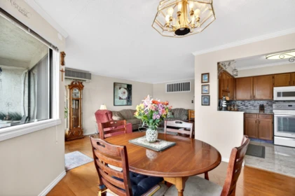 Kitchen Island Photo of 705 31955 Old Yale Road, Abbotsford, BC