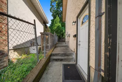 Outdoor Kitchen Photo of 34855 Mcleod Avenue, Abbotsford, BC
