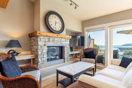Family Room Photo of 5374 Wakefield Beach Lane, Sechelt, BC