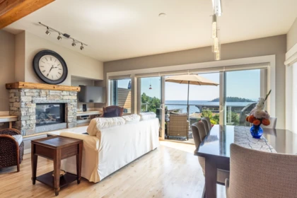 Living Room Photo of 5374 Wakefield Beach Lane, Sechelt, BC