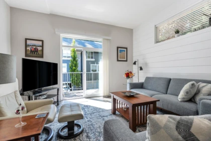 Kitchen Photo of 14 277 171 Street, Surrey, BC