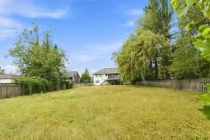 Backyard Photo of 11936 236 Street, Maple Ridge, BC
