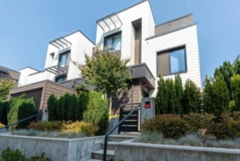 301 606 Foster Avenue, Coquitlam, BC