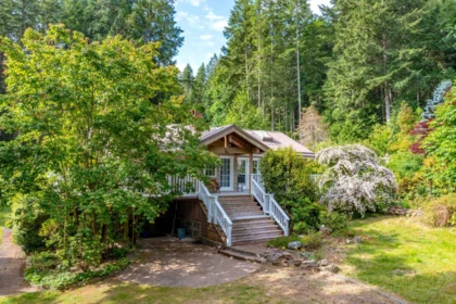 Kitchen Island Photo of 211 Morgan Road, Galiano Island, BC