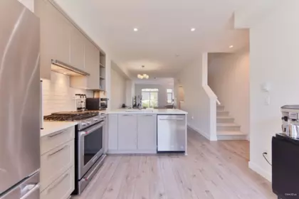Kitchen Photo of 131 3565 Baycrest Avenue, Coquitlam, BC