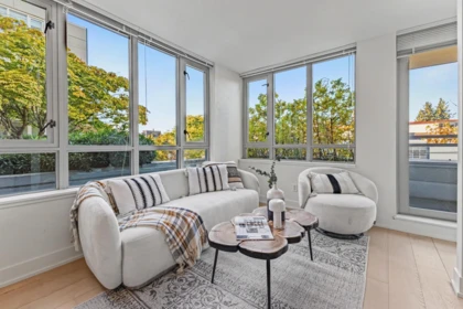 Dining Area Photo of 207 1680 W 4th Avenue, Vancouver, BC