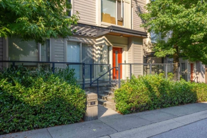 32 9229 University Crescent, Burnaby, BC, Burnaby — Townhouse for sale