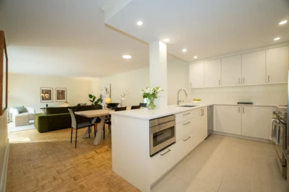 311 4900 Cartier Street, Vancouver, BC, Vancouver — Apartment/Condo for sale