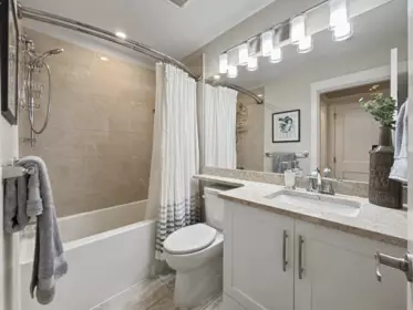 Entry Foyer Photo of 515 11077 Ravine Road, Surrey, BC