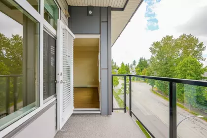 Guest Bathroom Photo of 515 11077 Ravine Road, Surrey, BC