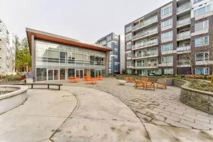 Office / Den Photo of 610 10603 140 Street, Surrey, BC