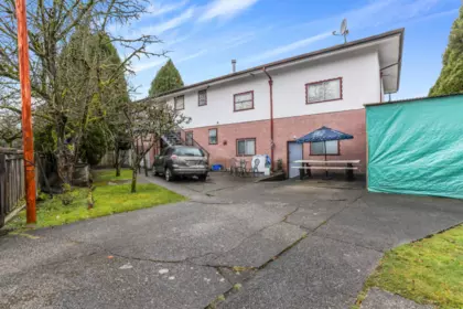 Family Room Photo of 3390 Nanaimo Street, Vancouver, BC